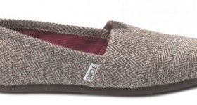 TOMS: $5 off $25 purchase + FREE shipping through tomorrow (12/1)