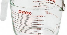 Pyrex 4-cup glass measuring cup just $4.99