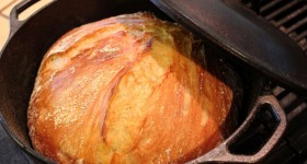 *HOT* Lodge Logic 5-Quart Dutch Oven with Handle just $23.01 (perfect for No Knead Bread, soups, chili and more!)